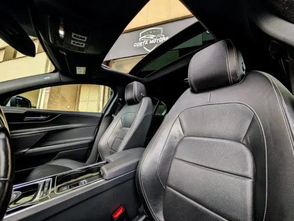 Jaguar XE 20d Aut. R-Sport 8