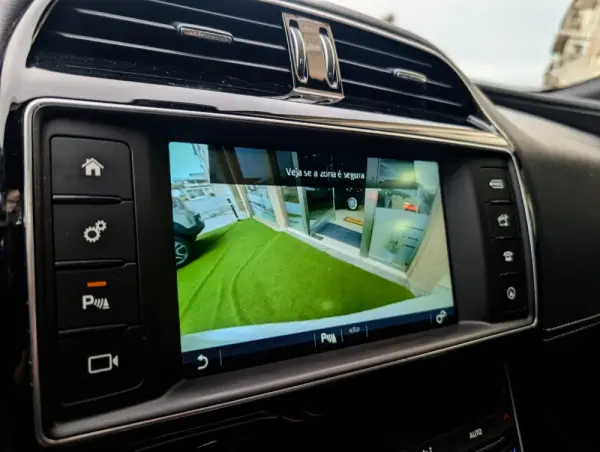 Jaguar XE 20d Aut. R-Sport 10