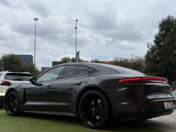 Porsche Taycan 4S Bateria Performance Plus 12