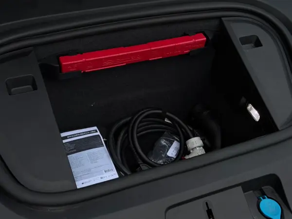 Porsche Taycan 4S Bateria Performance Plus 28