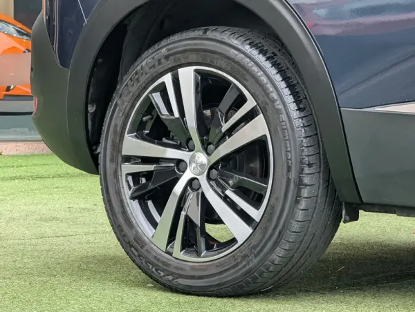 Peugeot 5008 1.2 PureTech Allure Pack 2