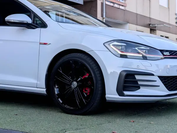 Volkswagen Golf 2.0 TSI GTI DSG Performance 6