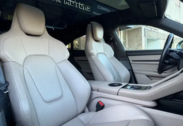 Porsche Taycan Turbo 3