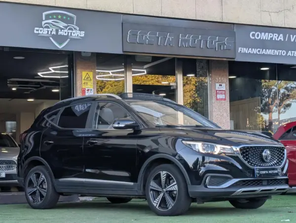 MG ZS EV 44.5 kWh Luxury 1