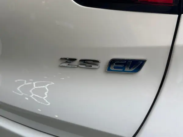 MG ZS EV 44.5 kWh Luxury 7
