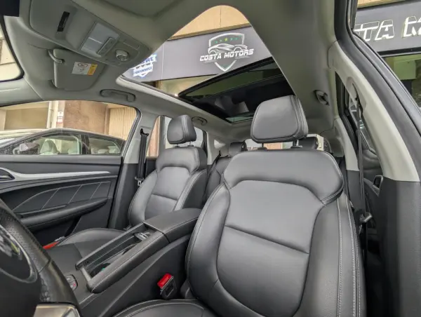MG ZS EV 44.5 kWh Luxury 10