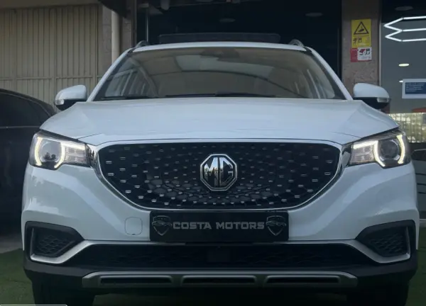 MG ZS EV 44.5 kWh Luxury 3