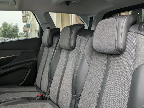 Peugeot 5008 1.2 PureTech Allure Pack 12