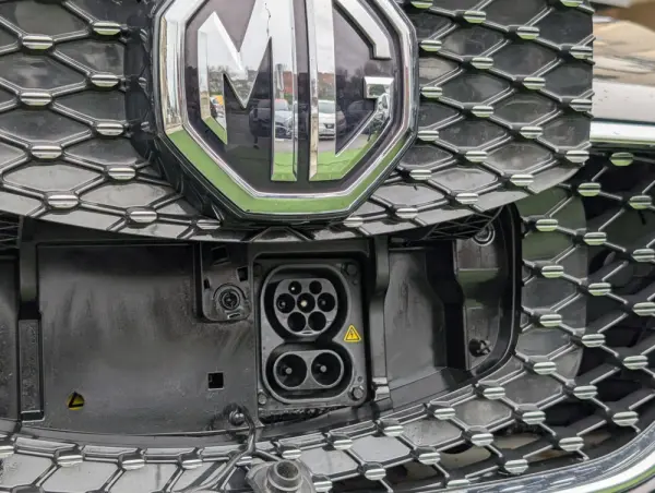 MG ZS EV 44.5 kWh Luxury 7