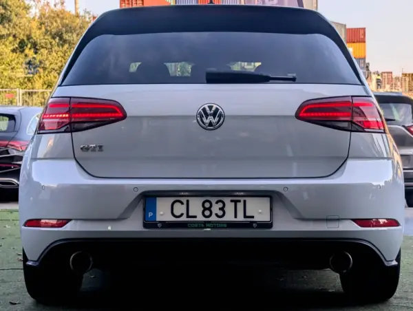Volkswagen Golf 2.0 TSI GTI DSG Performance 7