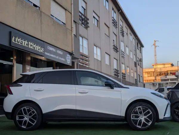 MG MG4 77kwh Long Range Luxury 2