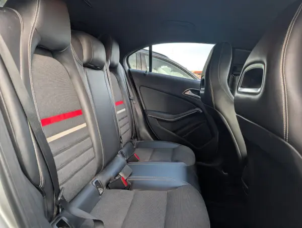 Mercedes-Benz A 180 Inspiration 4