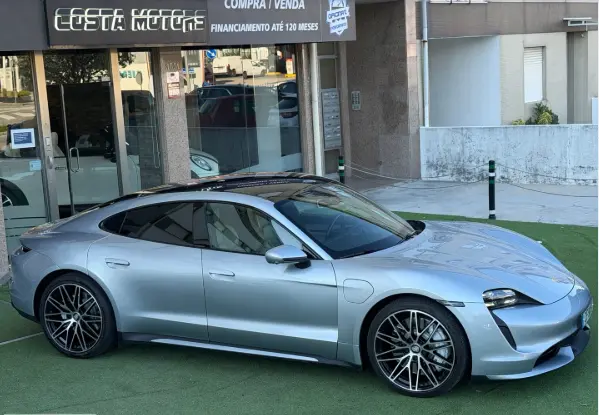 Porsche Taycan Turbo 4