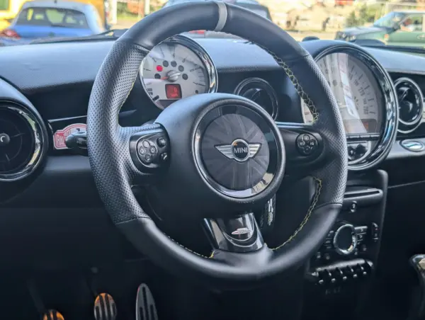 MINI 3 Portas Cooper SD 15