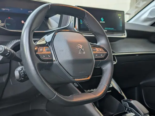 Peugeot e-208 50 kWh Allure 10