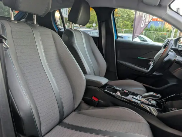 Peugeot e-208 50 kWh Allure 8