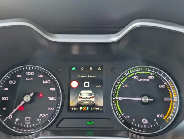 MG ZS EV 44.5 kWh Luxury 12