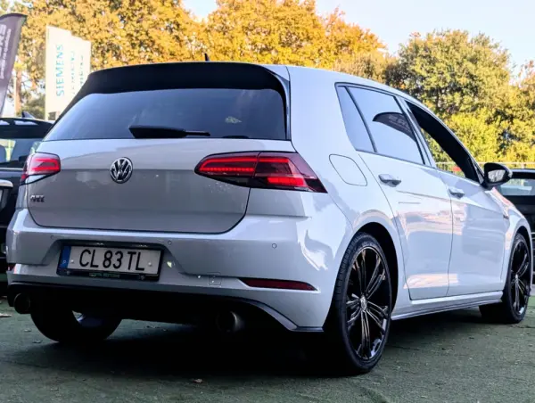 Volkswagen Golf 2.0 TSI GTI DSG Performance 5