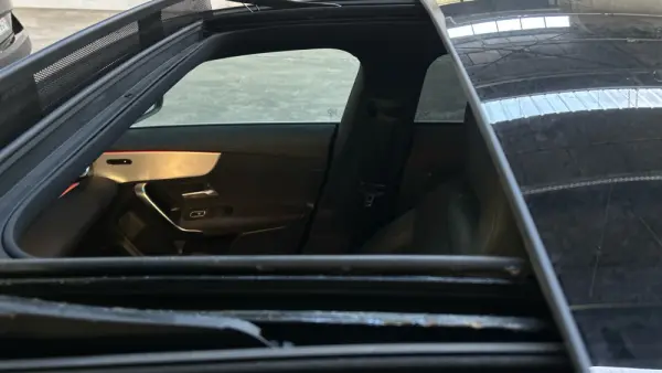 Mercedes-Benz CLA 250 e Shooting Brake AMG Line 3