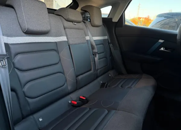 Citroën e-C4 Shine 7