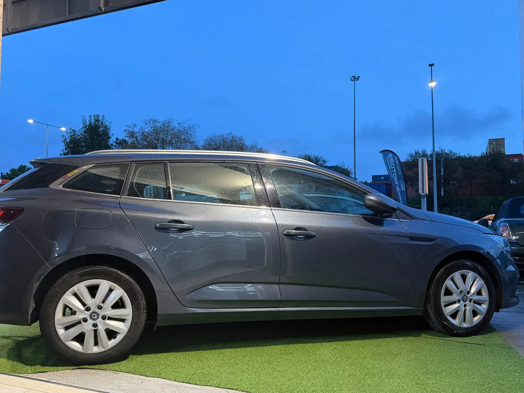 Renault Mégane Sport Tourer 1.6 E-Tech Plug-In Limited 4