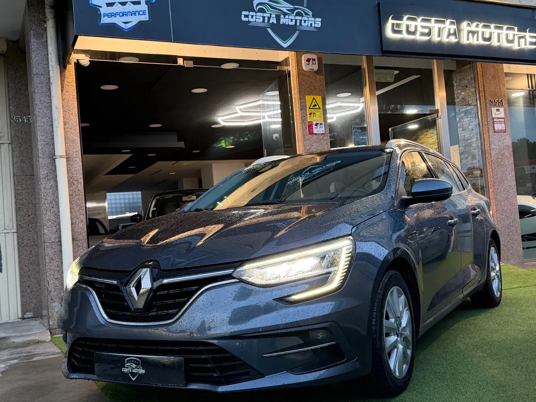 Renault Mégane Sport Tourer 1.6 E-Tech Plug-In Limited 9