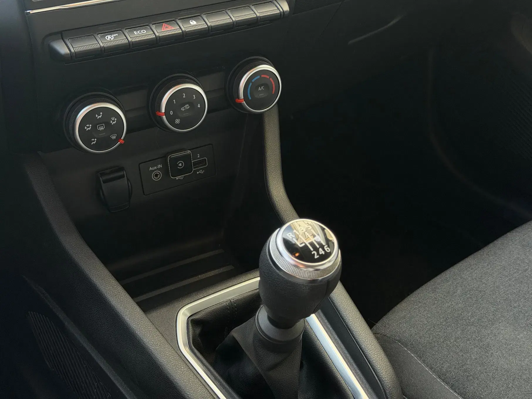 Renault Clio 1.0 TCe Zen Bi-Fuel 8