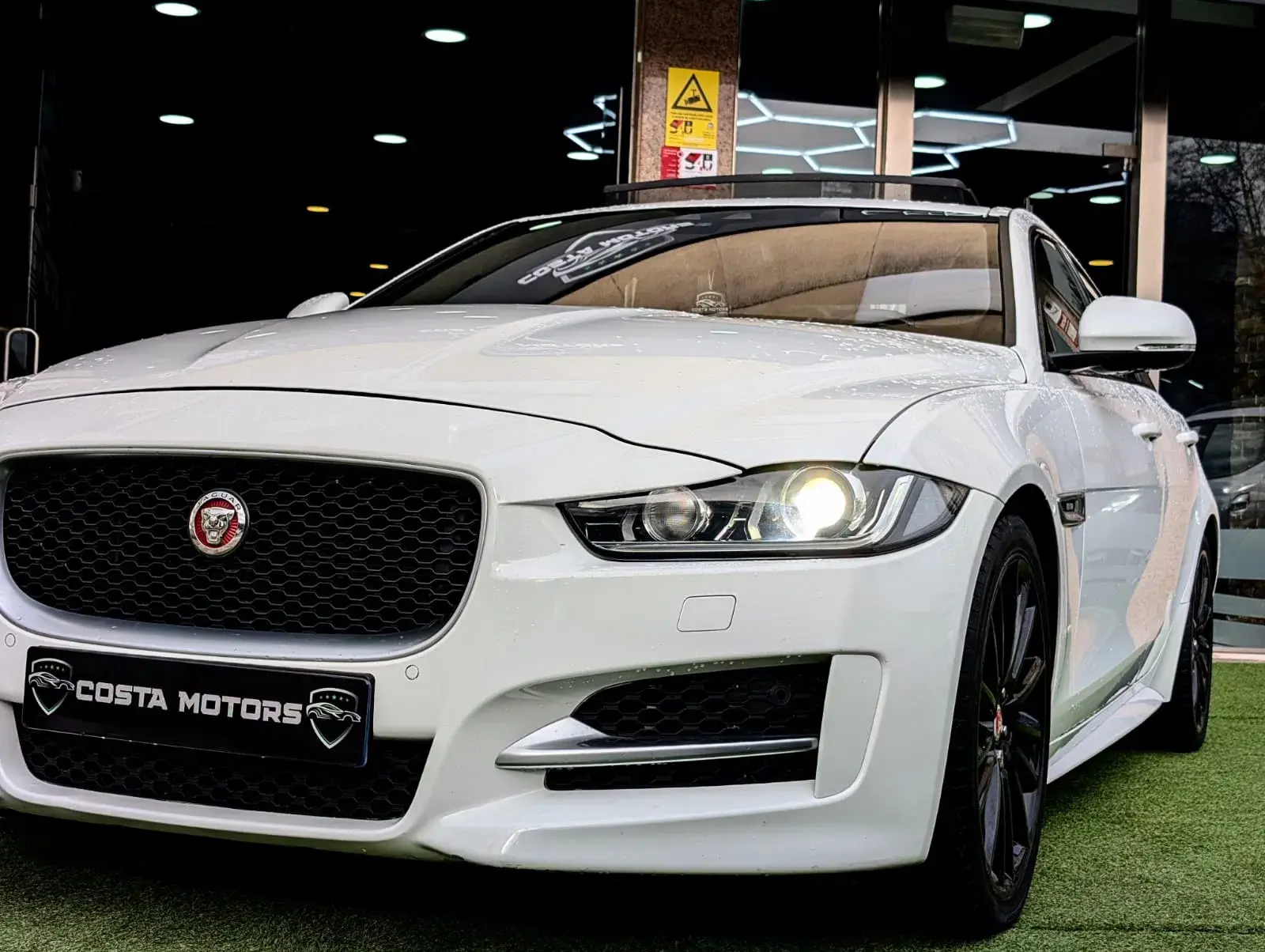 Jaguar XE 20d Aut. R-Sport 5