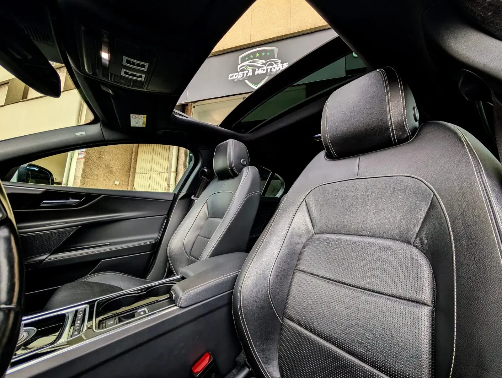 Jaguar XE 20d Aut. R-Sport 8