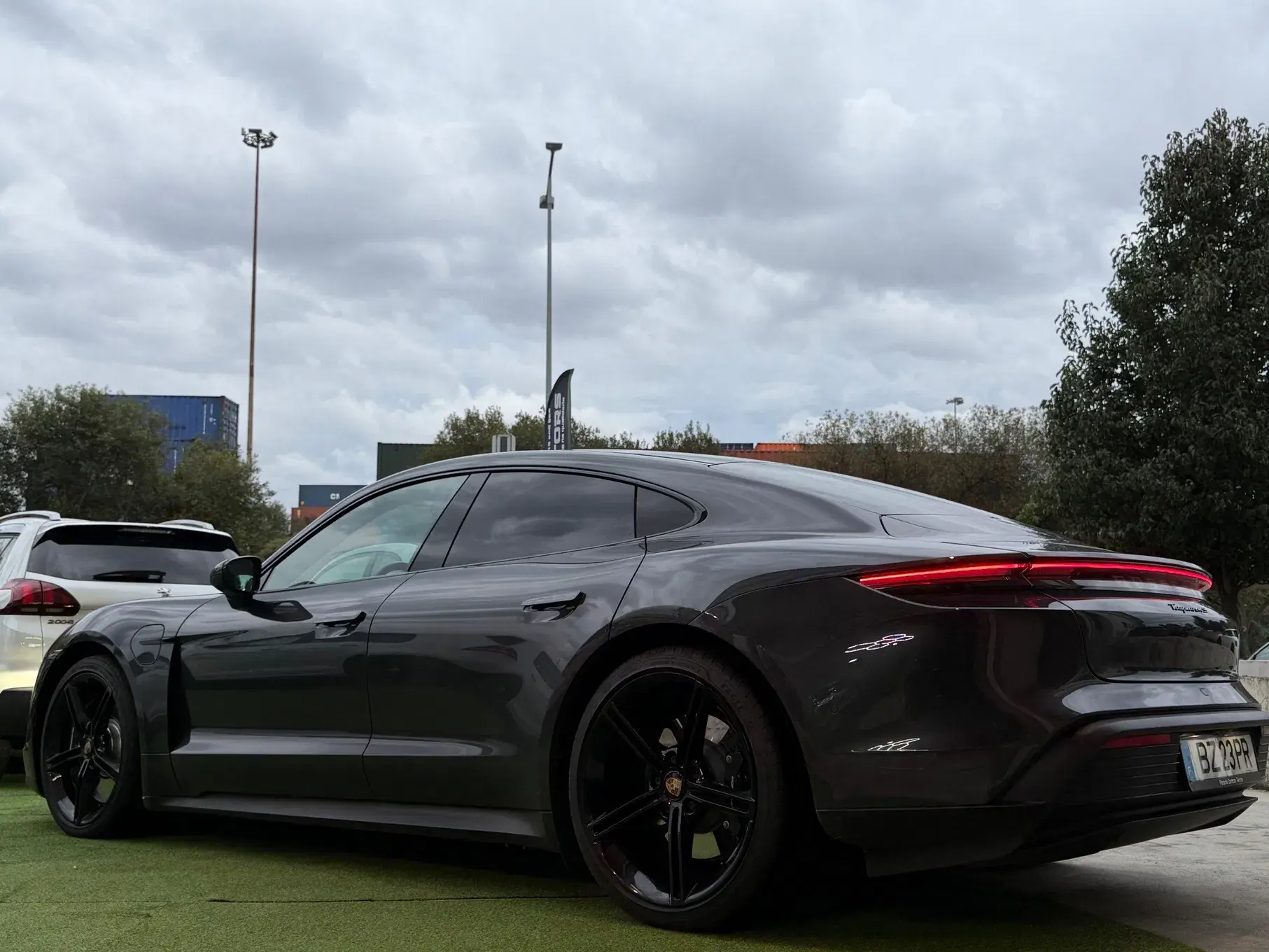 Porsche Taycan 4S Bateria Performance Plus 12