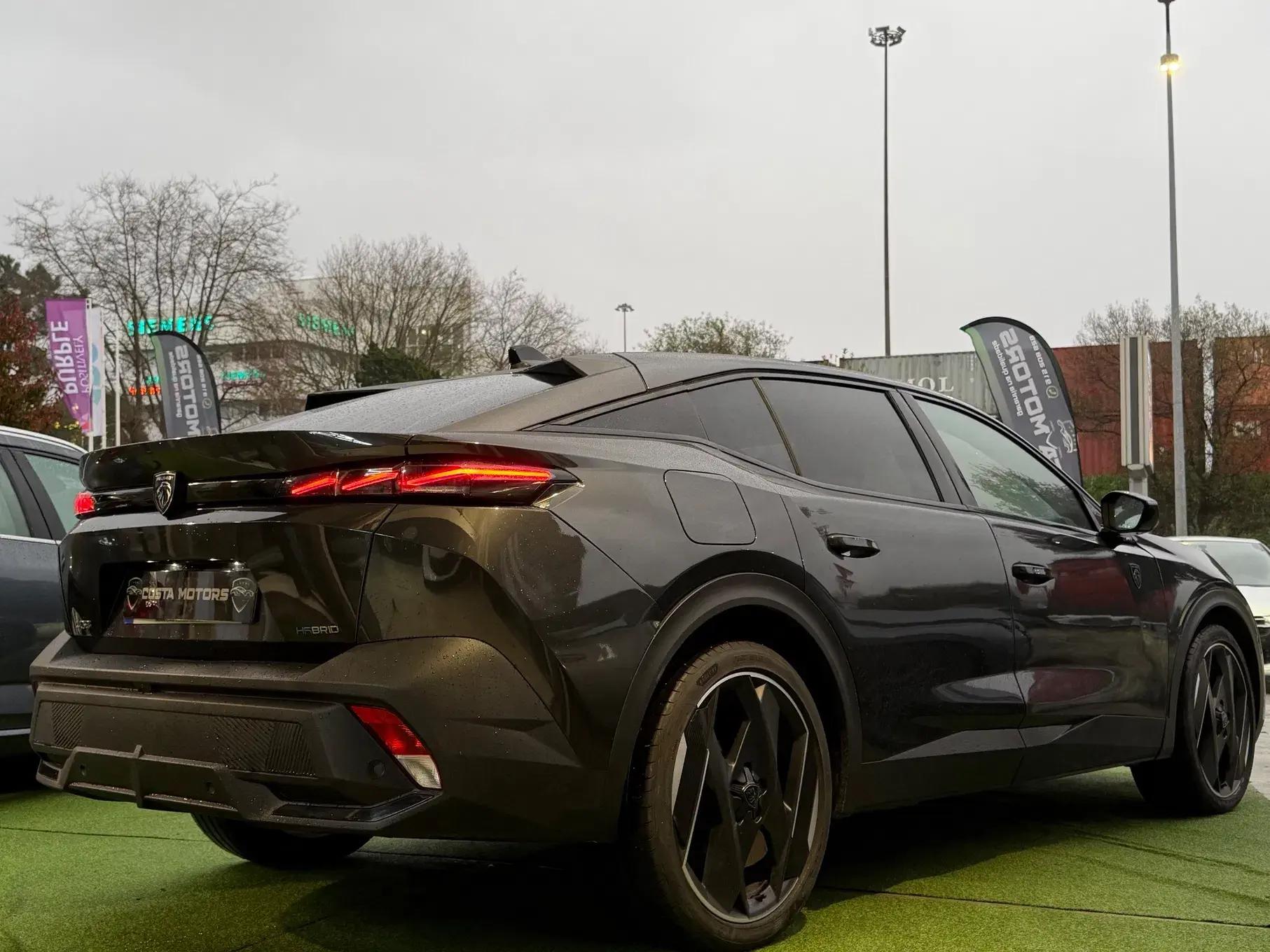 Peugeot 408 Plug-In Hybrid 225 e-EAT8 GT Exclusive 5