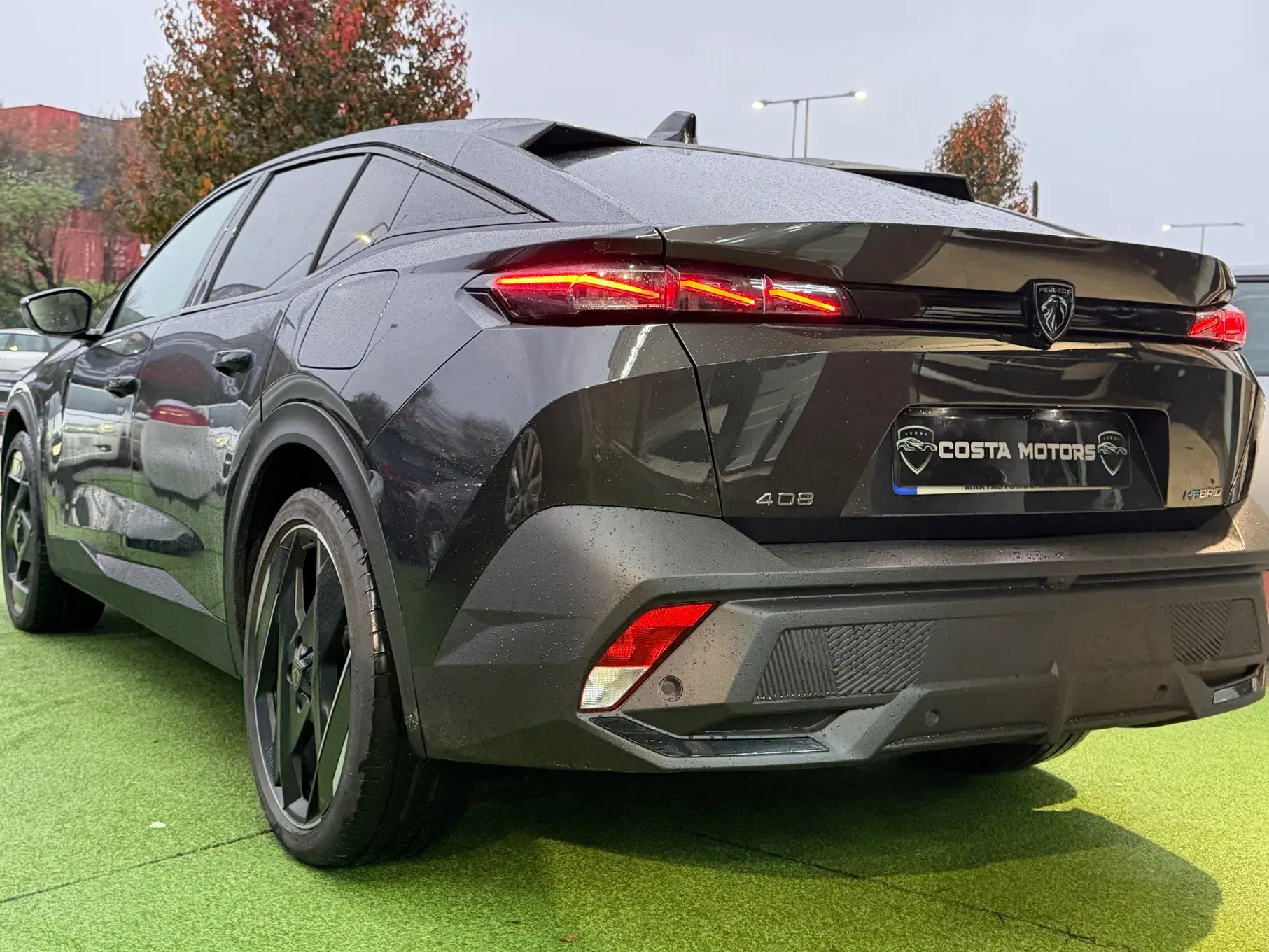 Peugeot 408 Plug-In Hybrid 225 e-EAT8 GT Exclusive 6