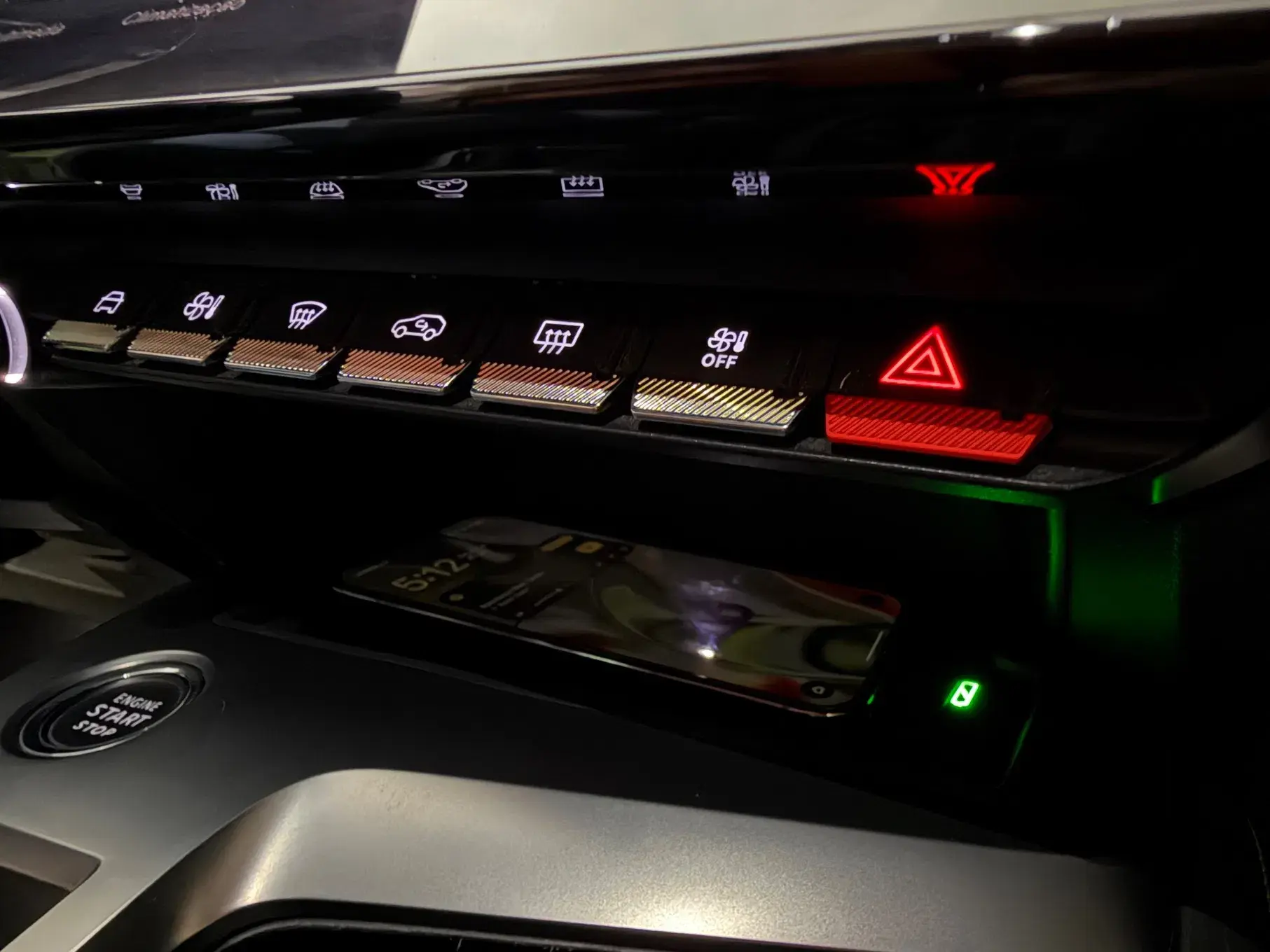 Peugeot 408 Plug-In Hybrid 225 e-EAT8 GT Exclusive 17