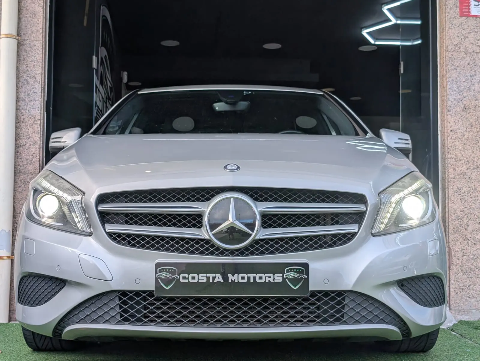 Mercedes-Benz A 180 Inspiration 2