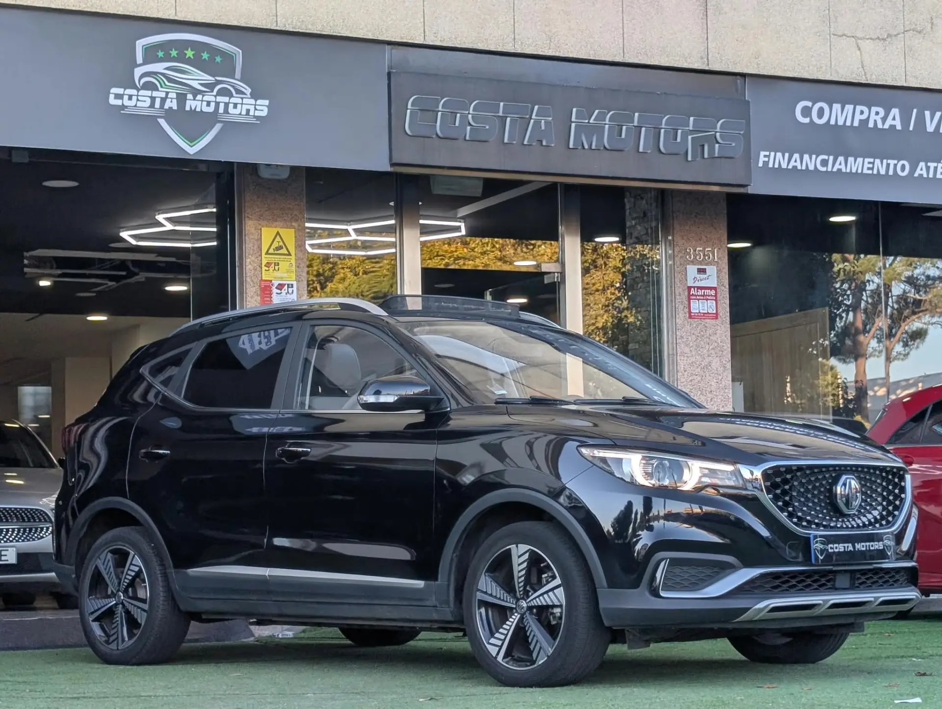 MG ZS EV 44.5 kWh Luxury 1