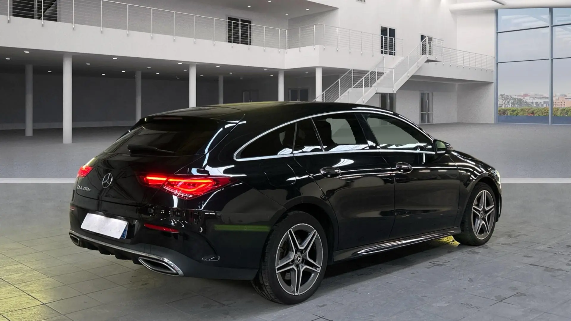 Mercedes-Benz CLA 250 e Shooting Brake AMG Line 2