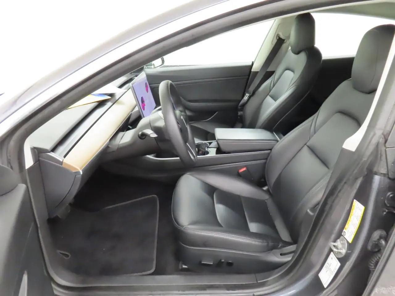 Tesla Model 3 Standard Range Plus RWD 3