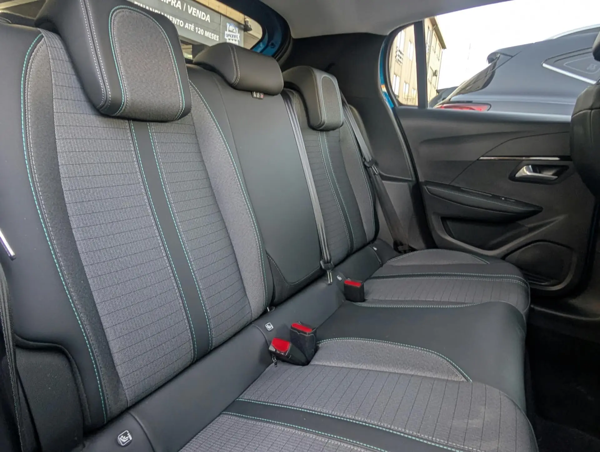 Peugeot e-208 50 kWh Allure 9