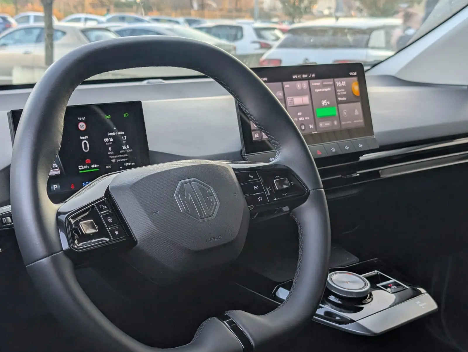MG MG4 77kwh Long Range Luxury 3