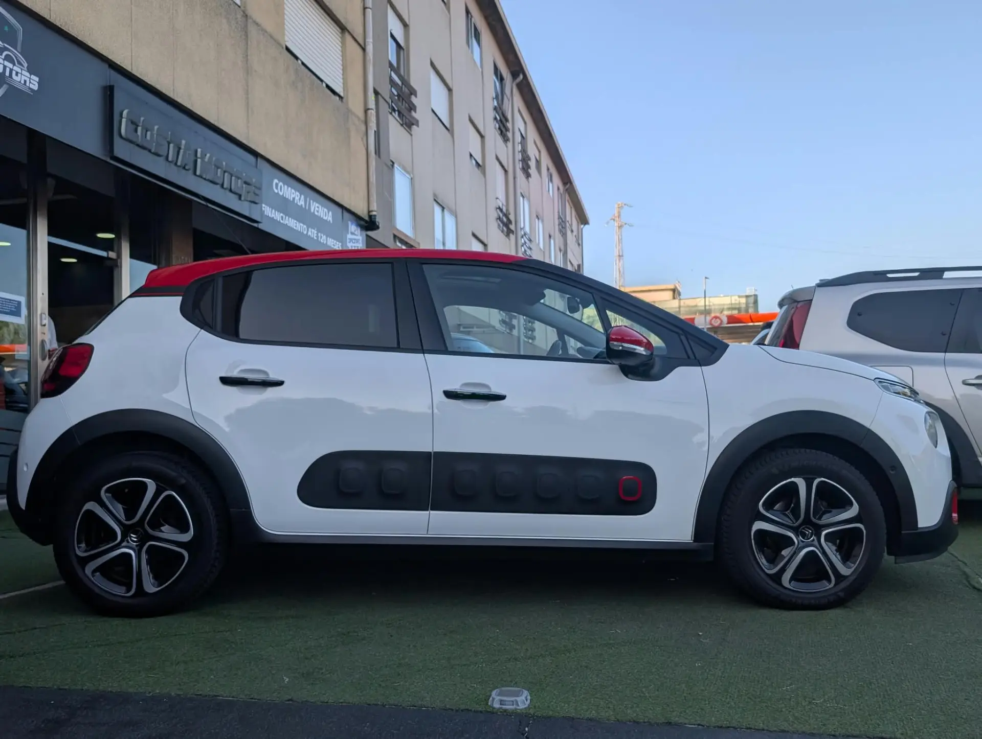 Citroen C3 1.2 PureTech Shine Pack 4