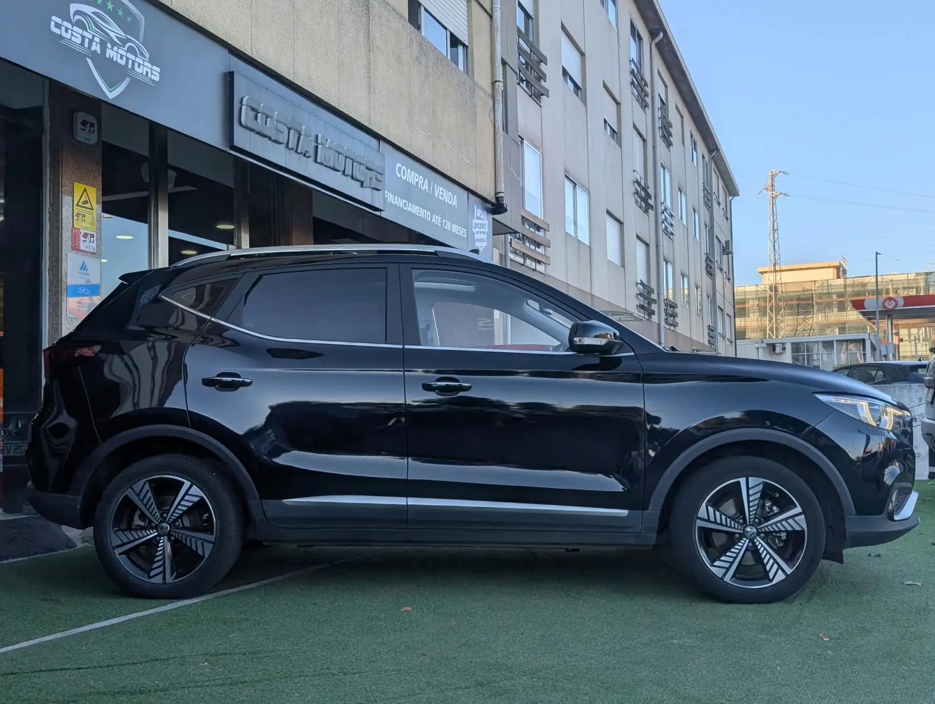 MG ZS EV 44.5 kWh Luxury 4