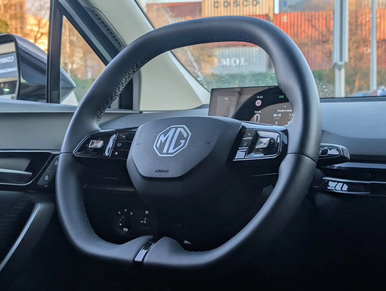MG MG4 77kwh Long Range Luxury 6