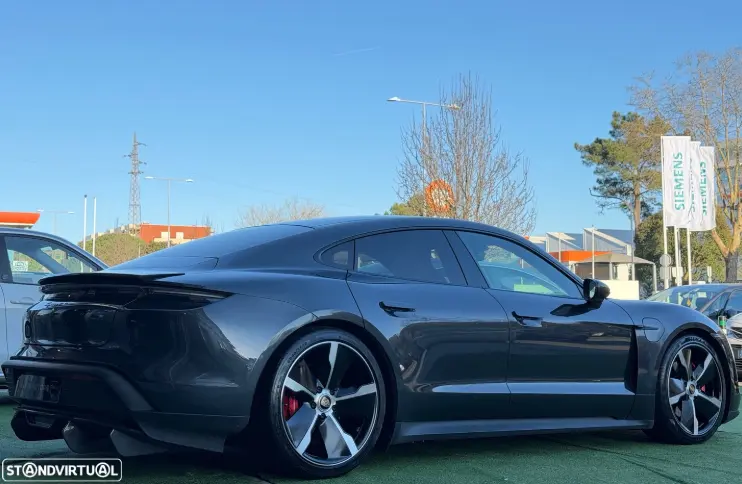 Porsche Taycan 4S Bateria Performance Plus 3