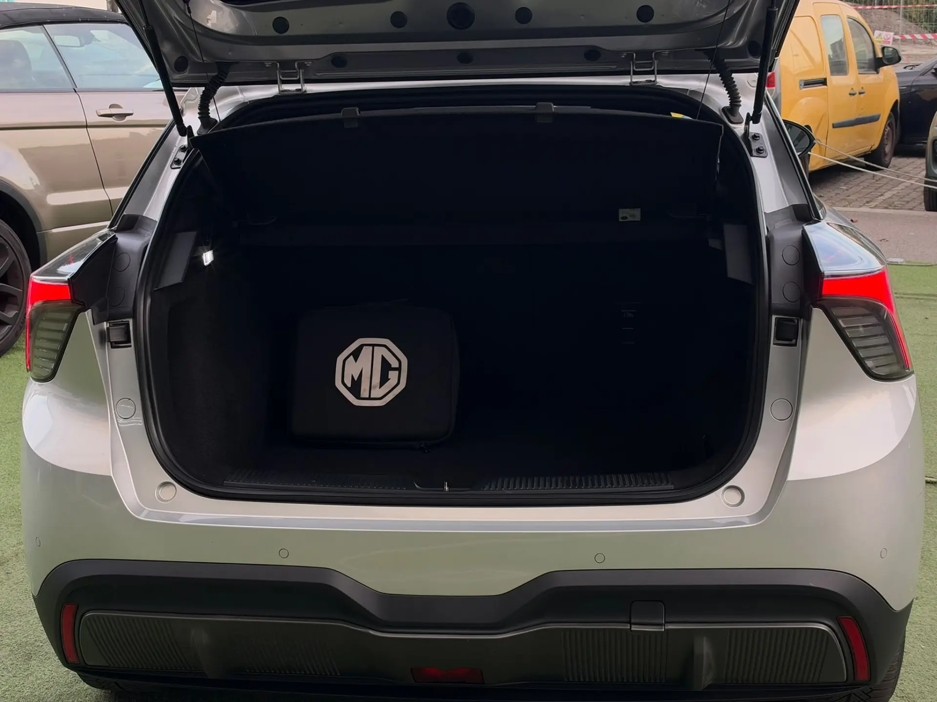 MG MG4 51 kWh Standard 8