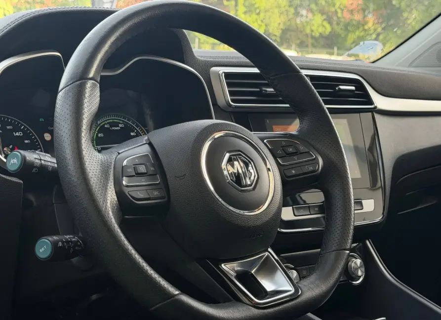 MG ZS EV 44.5 kWh Luxury 7