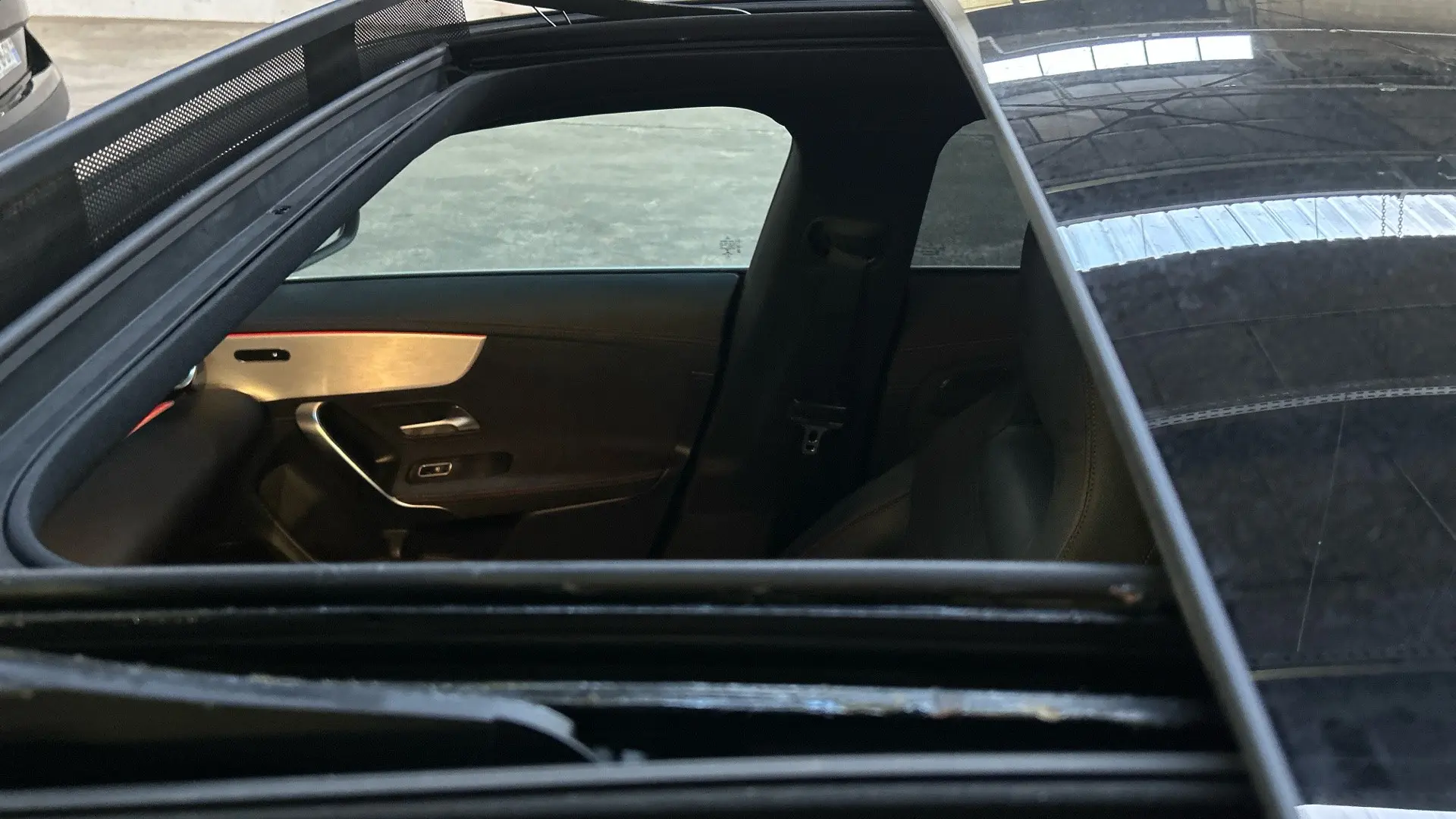 Mercedes-Benz CLA 250 e Shooting Brake AMG Line 3