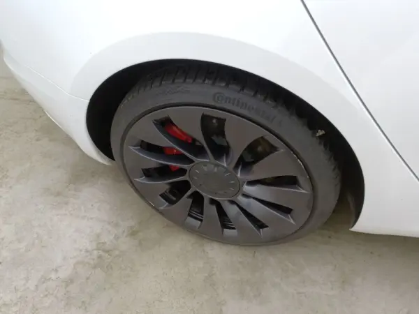 Tesla Model 3 Performance Dual Motor AWD 11