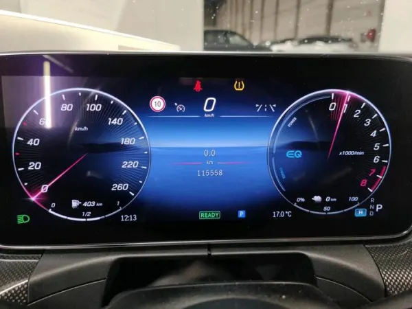 Mercedes-Benz C 300 e AMG Line 9