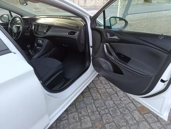 Opel Astra Sports Tourer 1.0 Dynamic S/S (2016-2017) 12