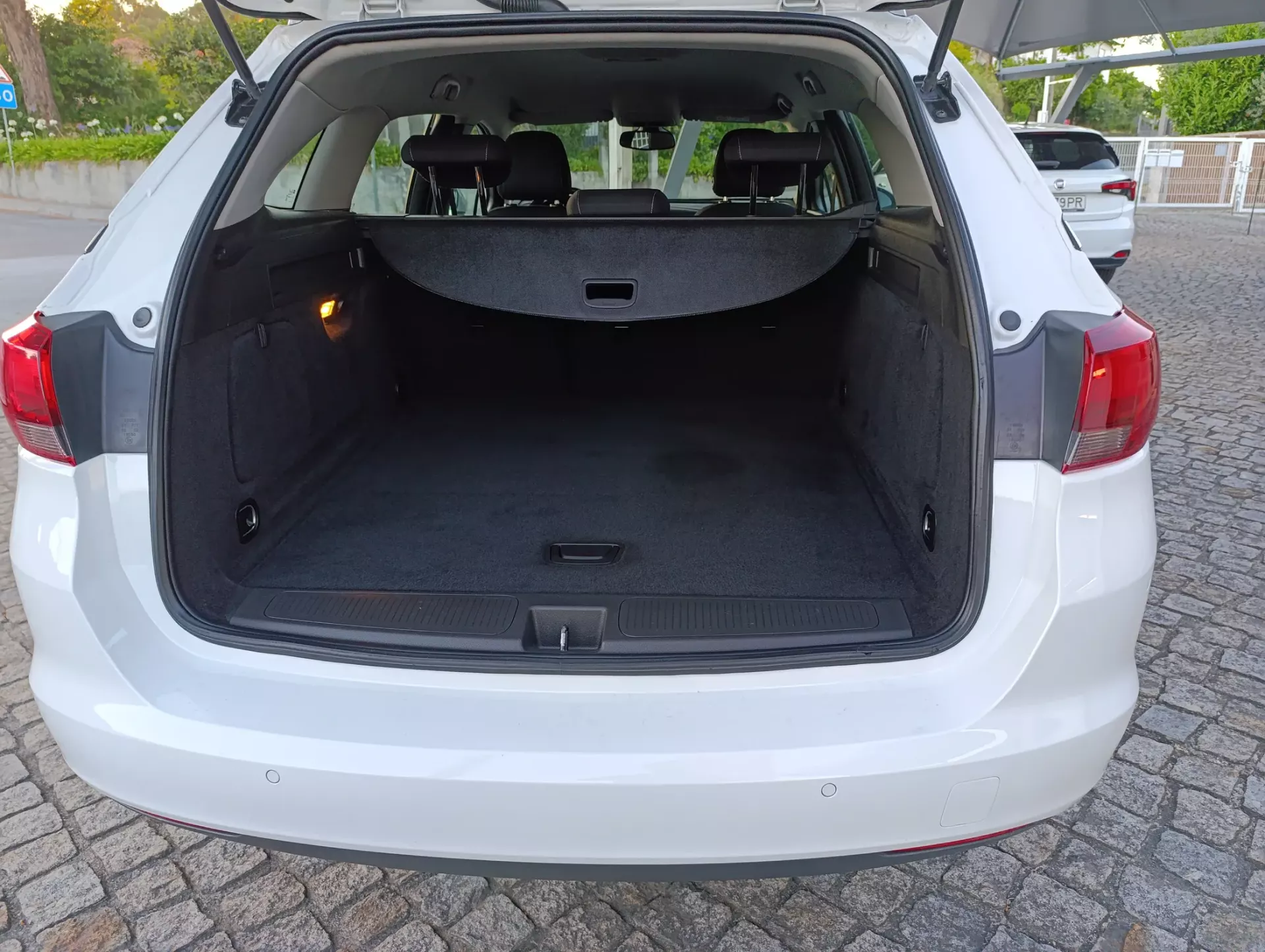 Opel Astra Sports Tourer 1.0 Dynamic S/S (2016-2017) 10